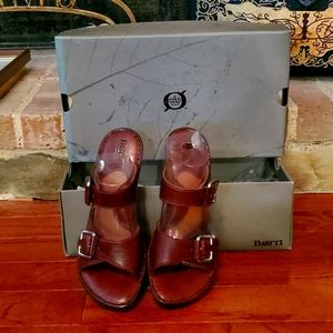 New in box Born leather sandal 9